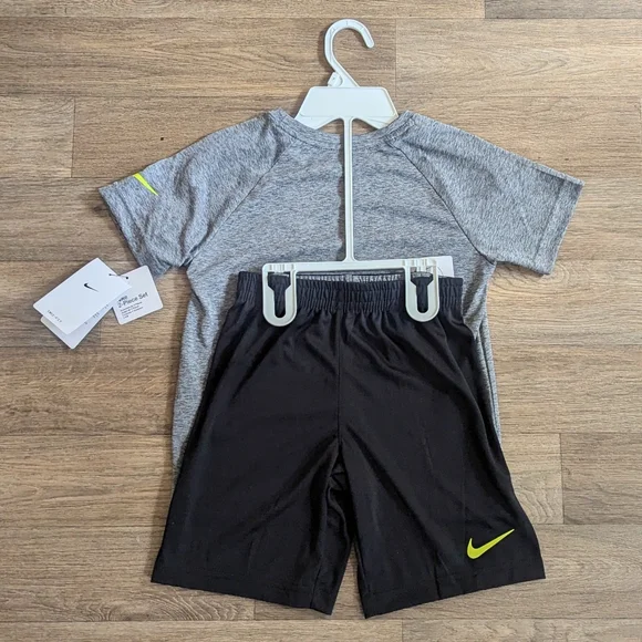 NWT Nike Youth Kid's Boy 2 Piece Matching Set Size 6-7 - Picture 3 of 3